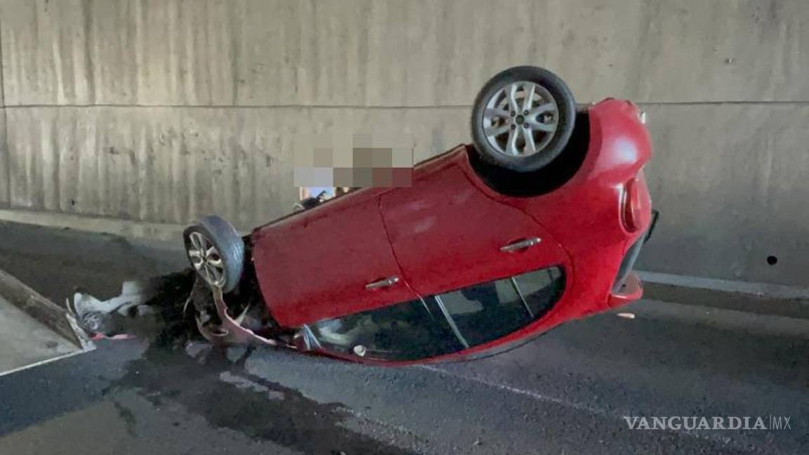 $!La grúa retiró el automóvil del lugar y lo trasladó a un corralón.