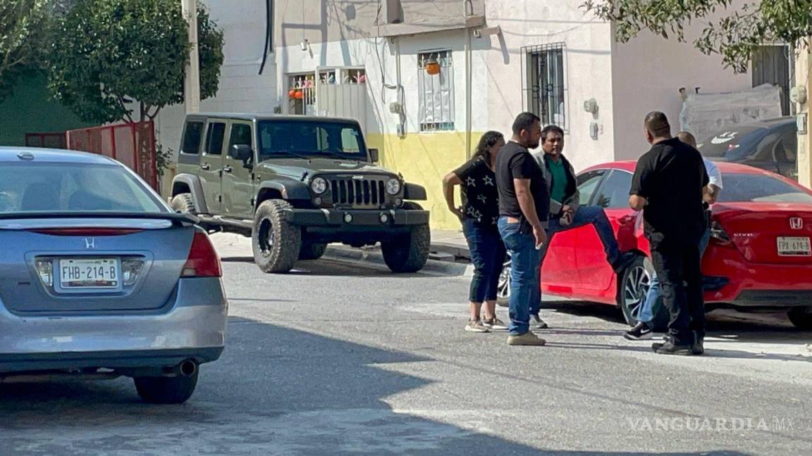 $!En el exterior del domicilio se encontraba la camioneta, por lo que los peritos se la llevaron para asegurarla.