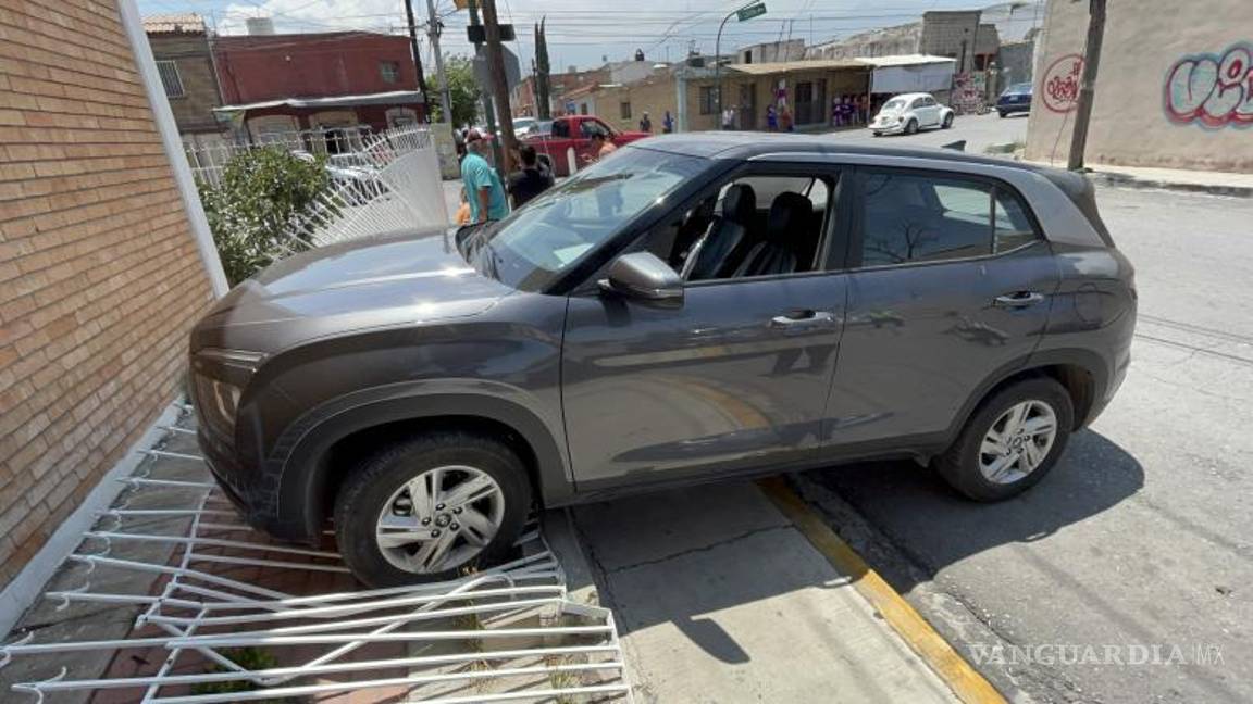 $!La barda del inmueble resultó afectada.