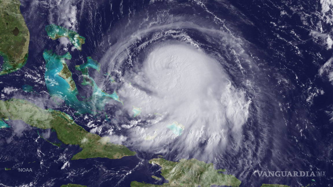 El ojo del huracán Joaquín pasa sobre las Bahamas