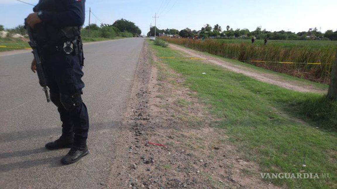 $!Fue cuando el cuerpo de una mujer se había descubierto en el dren hidráulico que cruza la comunidad de Gabriel Leyva