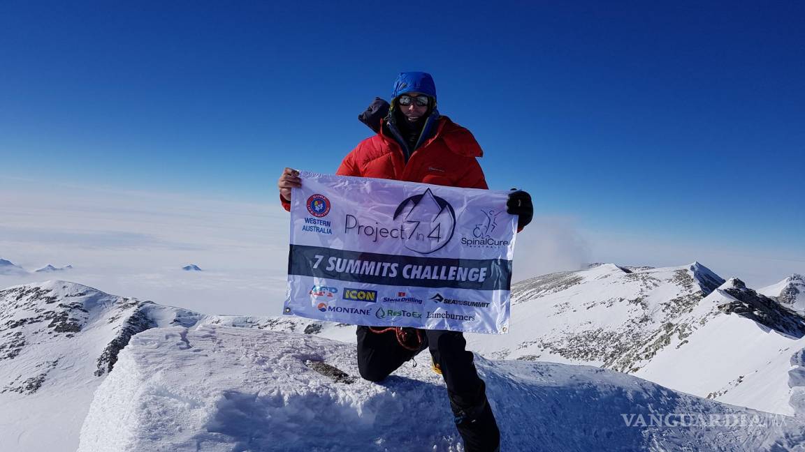 Steve Plain bate récord al escalar 7 cumbres en 117 días