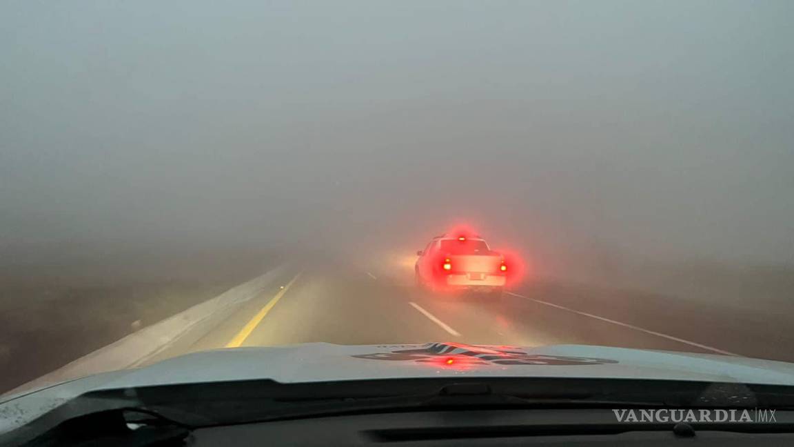 Cierran autopista Monterrey-Saltillo por niebla y lluvia