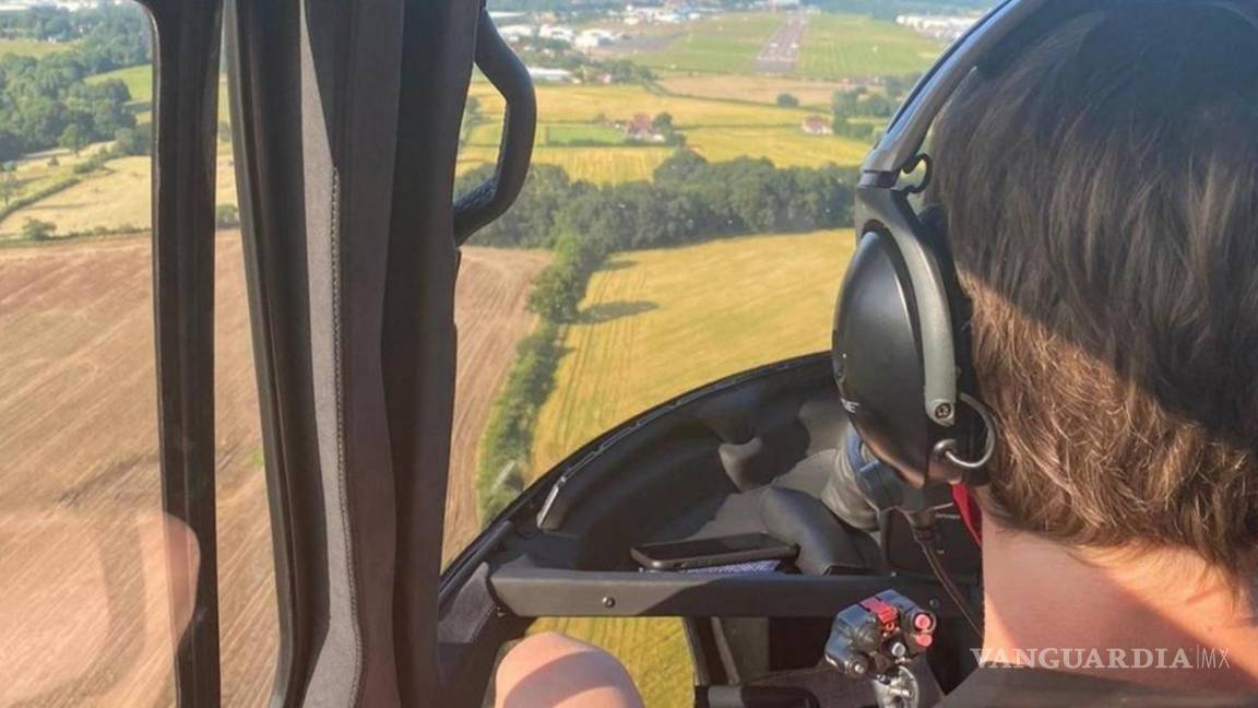 Sorprende Tom Cruise a una familia al aterrizar un helicóptero en su jardín