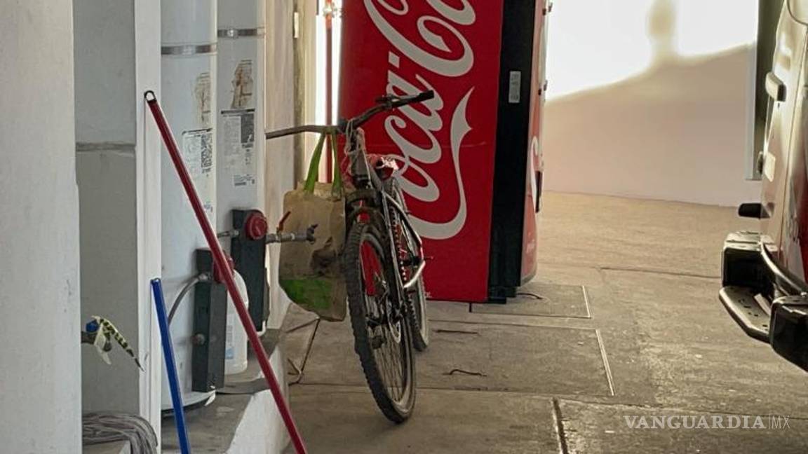 $!La bicicleta fue recogida por conocidos del afectado y dejada en la Cruz Roja.