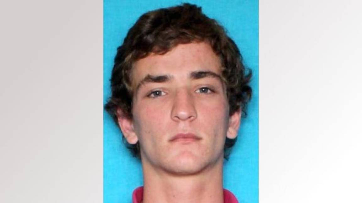 Arrestan a joven sospechoso de asesinar a sus padres en Louisiana