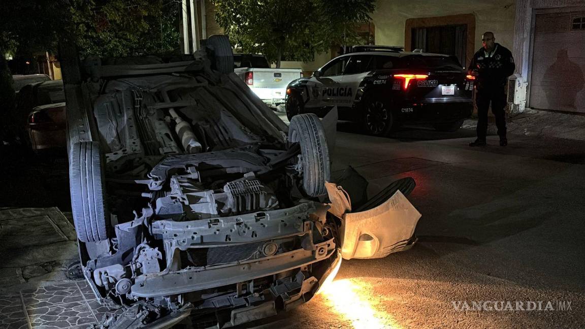 $!Elementos de Tránsito Municipal evaluaron la escena y tomaron conocimiento del accidente.