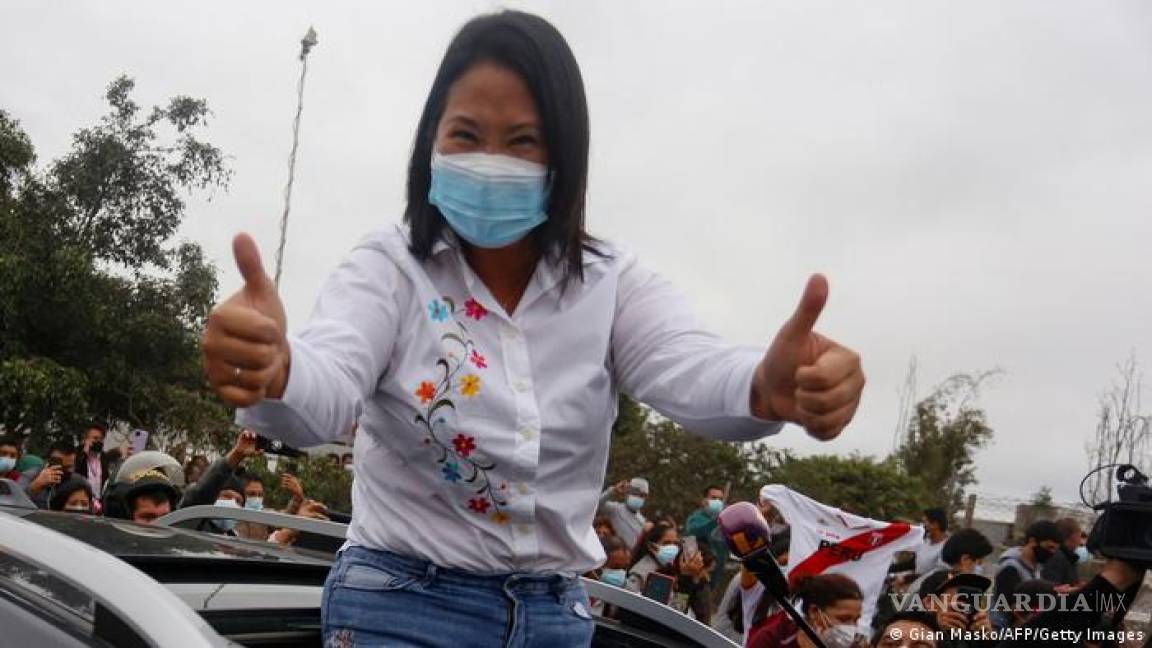 Keiko Fujimori mantiene una leve ventaja en elección presidencial en Perú