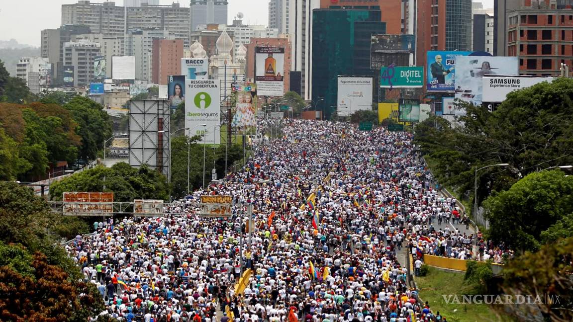 A la alza, número de venezolanos que piden asilo en México