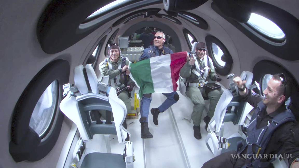 Llegan investigadores italianos al borde del espacio en un avión de Virgin Galactic