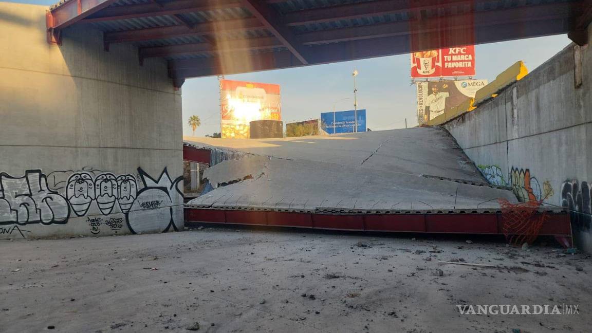 Colapsa estación del Metrobús en Torreón; no hay lesionados