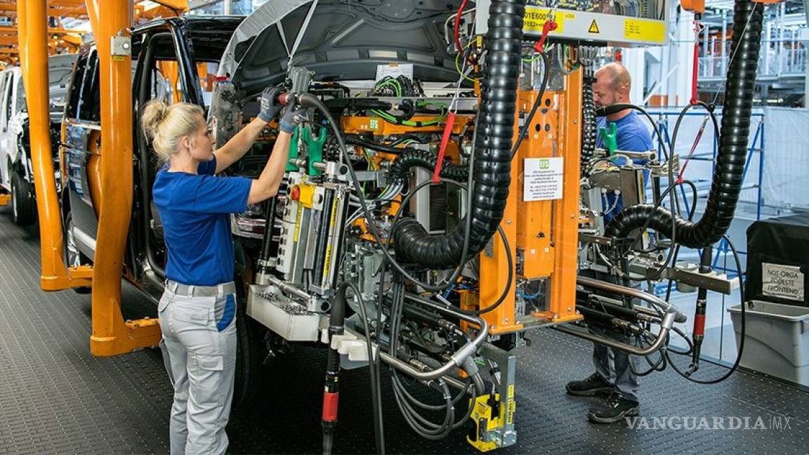 Electrificación de la industria automotriz no es buena para todos, en Alemania pondría en riesgo 75 mil empleos