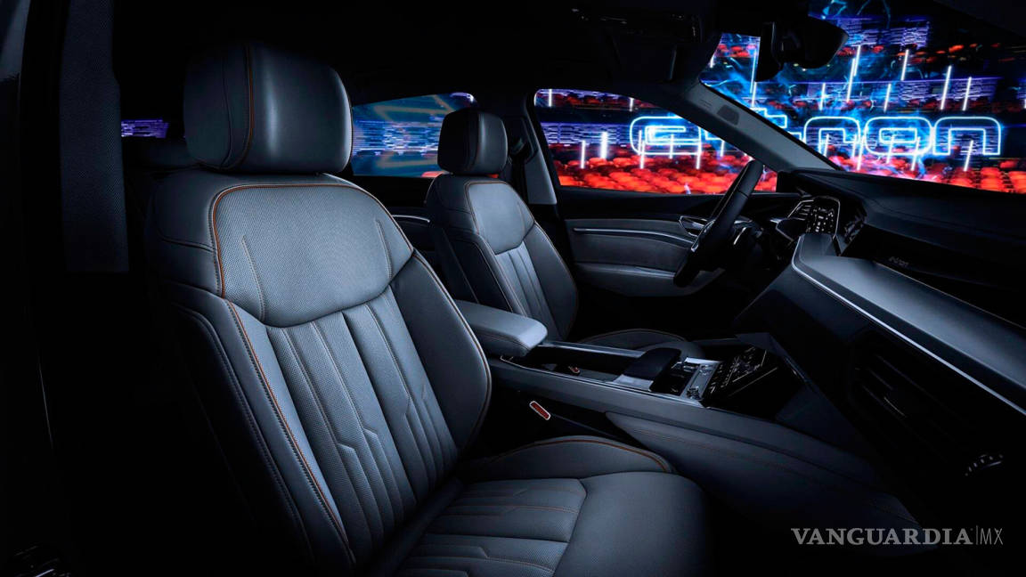 $!Así es el alucinante interior del futurista Audi e-tron, pantallas digitales por doquier