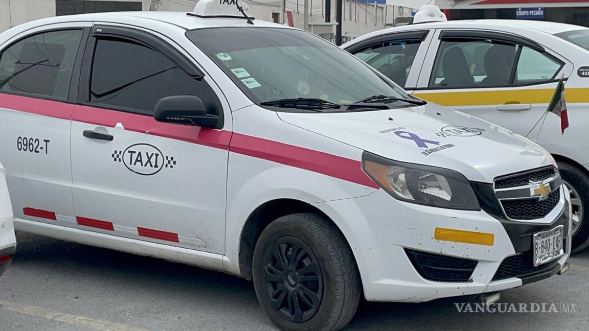 Denuncian ‘InDrivers’ que grupo de taxistas los agreden con piedras y palos en Saltillo