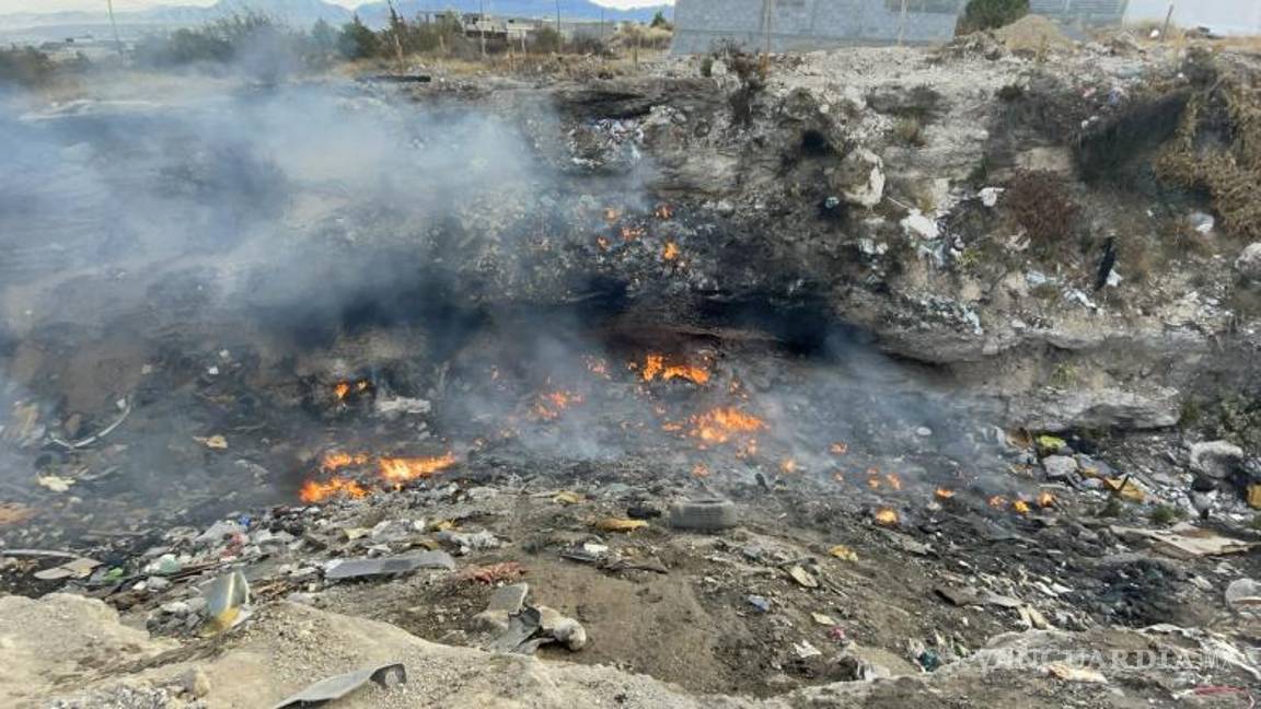 $!Vecinos reportaron la columna de humo que era visible desde varios puntos de la ciudad.