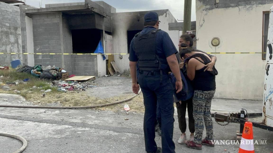 $!El cuerpo de un hombre fue encontrado en medio de un incendio en la colonia Morelos.