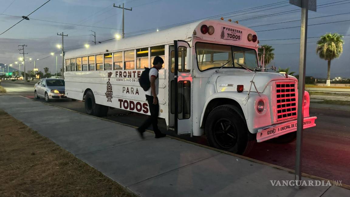 Ciudad Frontera: Regresa el Frontera Bus y traslada a 200 estudiantes de prepa y universidad