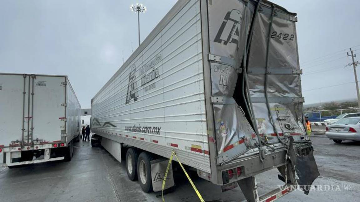 $!Dos tráileres más terminaron con daños.