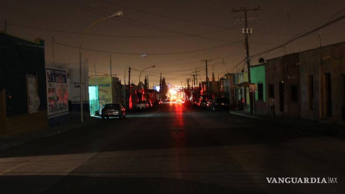 $!Calle de Saltillo sin iluminación; imagen de archivo.