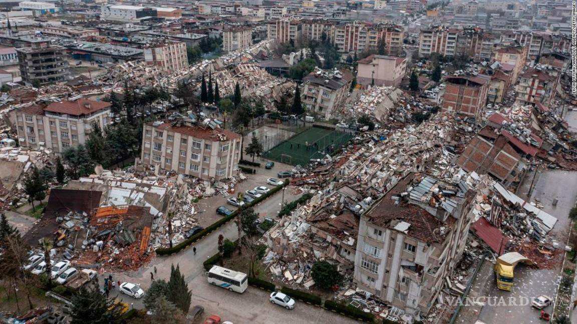 $!Detienen a personas implicadas en construcción de edificios en Turquía