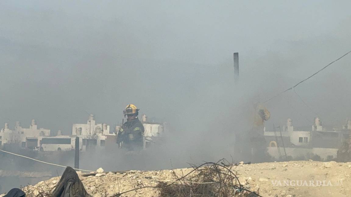 Disputa por tejabán acaba con incendio y con una mujer herida, en Saltillo