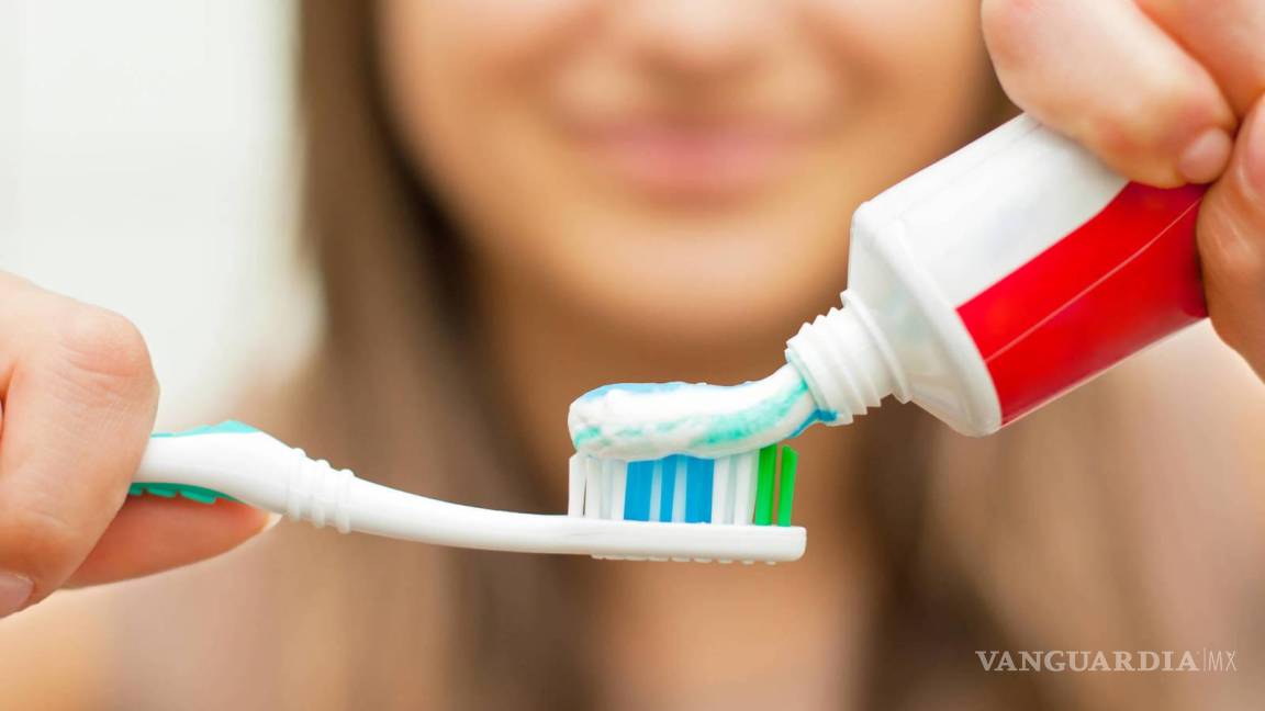 Pastas dentales pueden neutralizar el 99.9% del COVID-19 en la boca