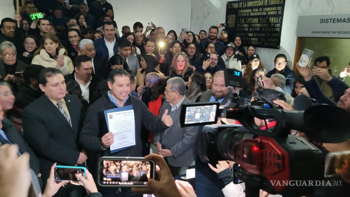 $!Hace tres años, Salvador Hernández Vélez recibió el 73.7 por ciento de los votos, ahora Pimentel obtuvo poco menos del 70 por ciento.
