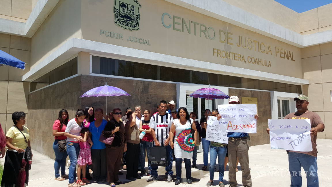 Protestan por homicidio de niña de 11 años en Monclova; gente pide justicia