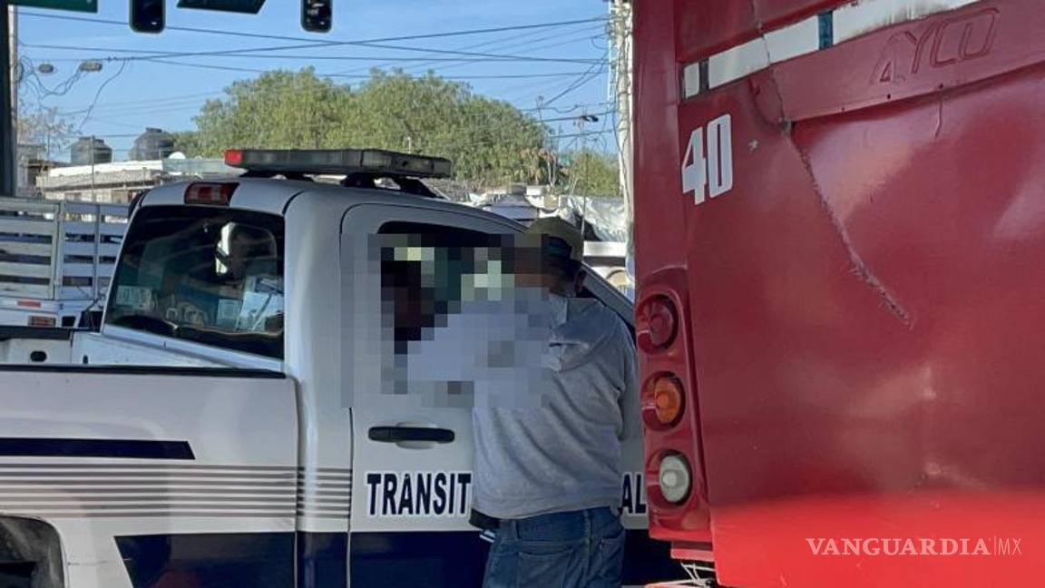 $!Carlos ¨N¨, de entre 25 y 30 años de edad, fue detenido por autoridades municipales tras el accidente.