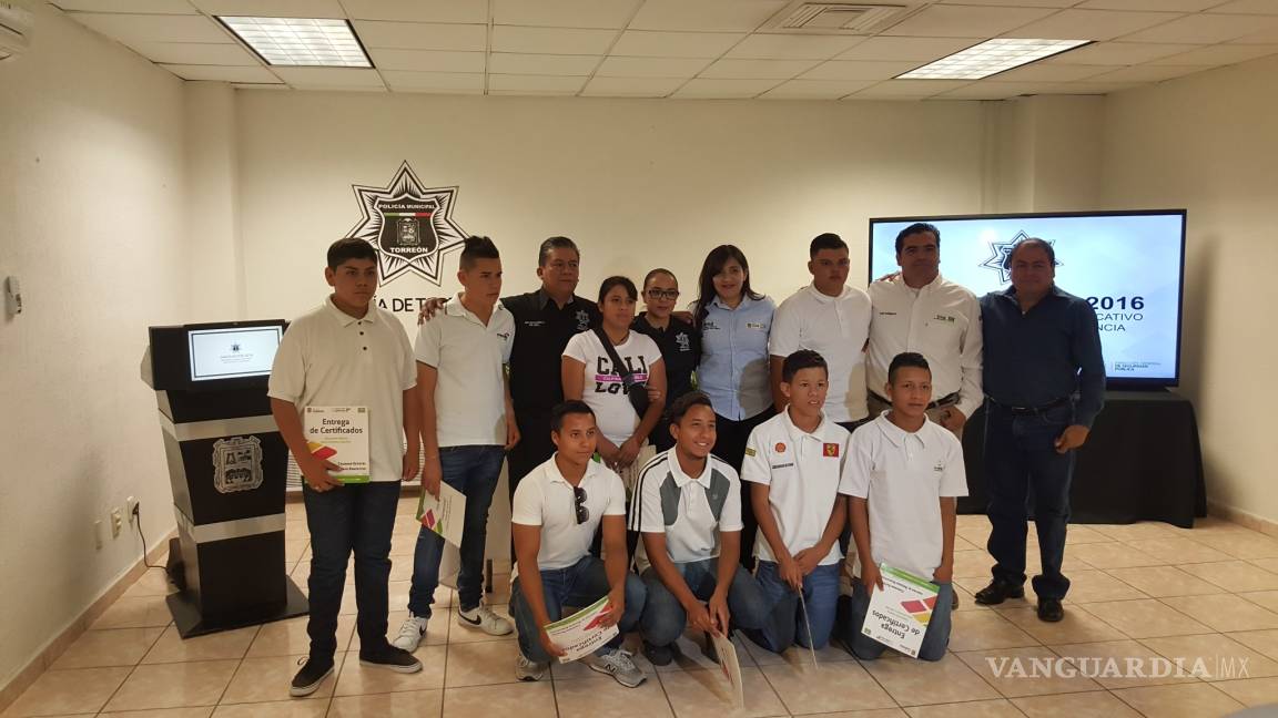 Terminan primaria y secundaria jóvenes víctimas de la violencia en Torreón