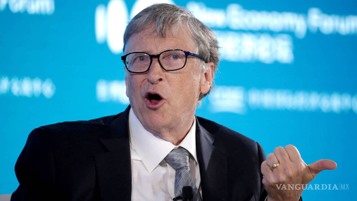 Pide Bill Gates a ricos que no coman carne para revertir el cambio climático