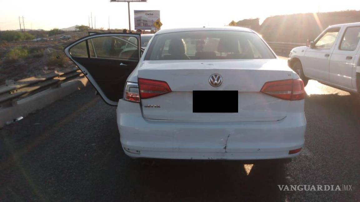 Ocasiona choque de cuatro autos, tráfico pesado en la carretera Saltillo-Monterrey