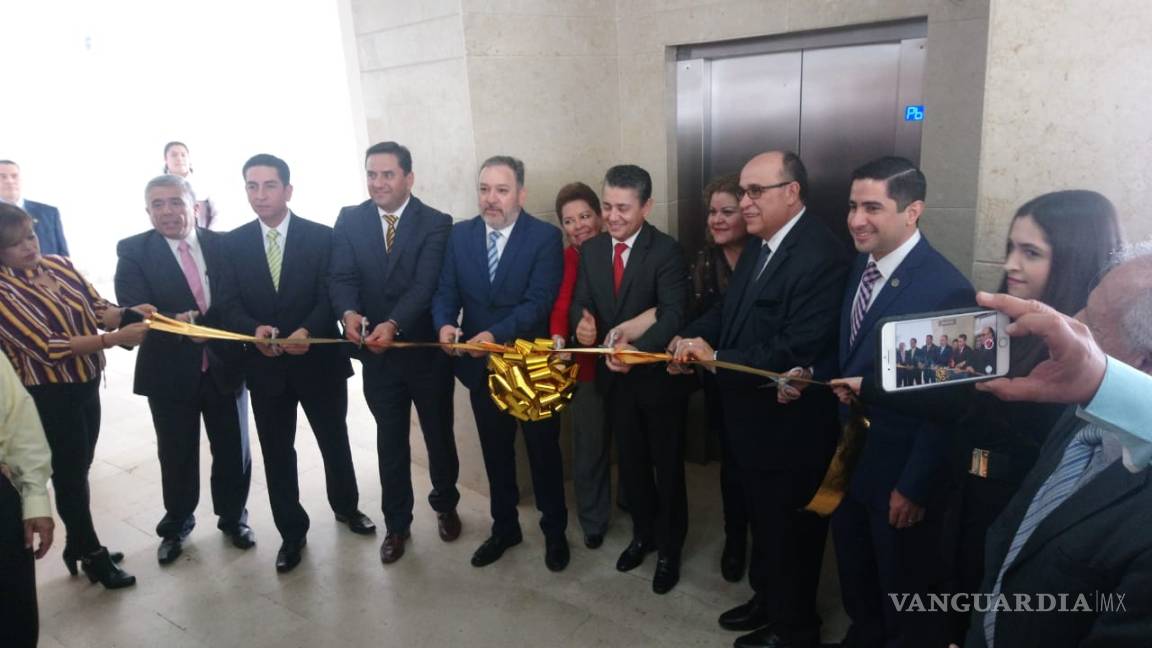 Por fin cambian elevador del Palacio de Justicia de Torreón