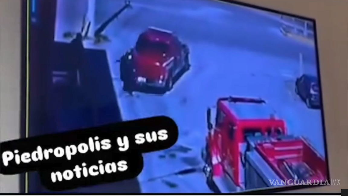 Viralizan video de bombero atropellado en Piedras Negras; Director aclara incidente