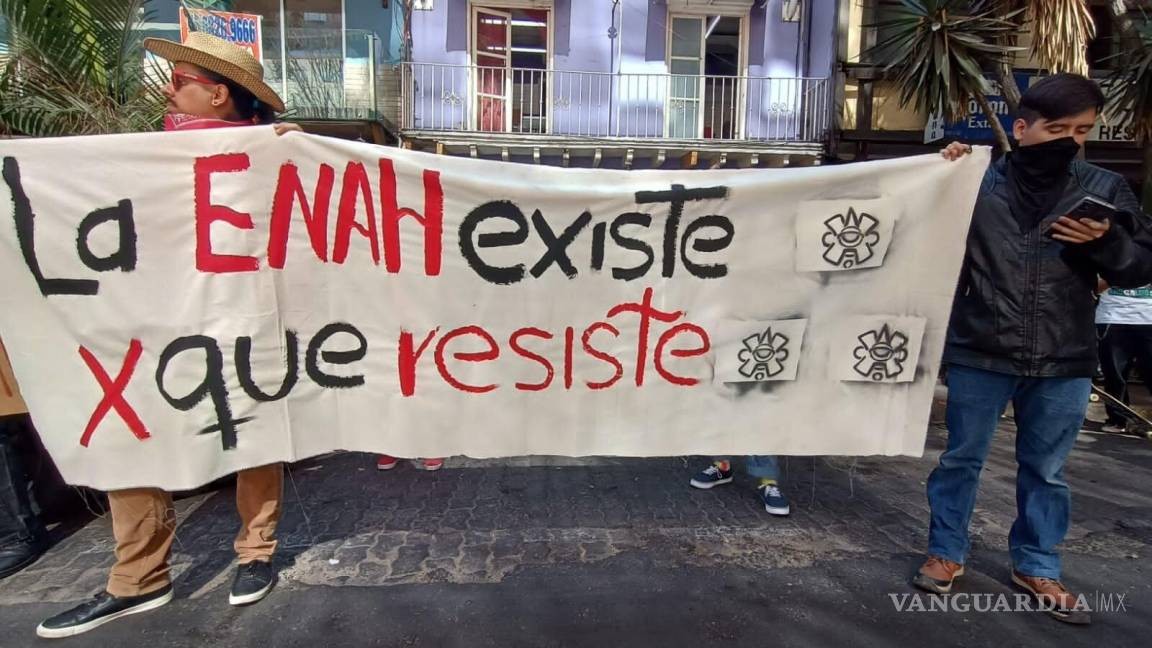 ‘La ENAH existe porque resiste’, estudiantes y maestros hacen huelga por recortes en presupuesto