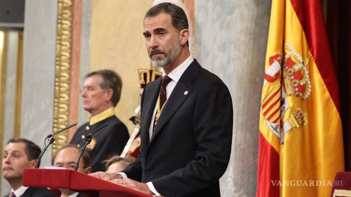 Autoridades de Cataluña plantan al rey Felipe VI