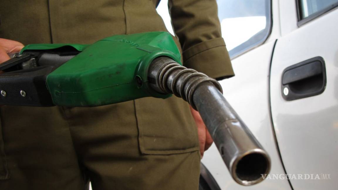 Precio de la gasolina subió casi al doble con Enrique Peña Nieto