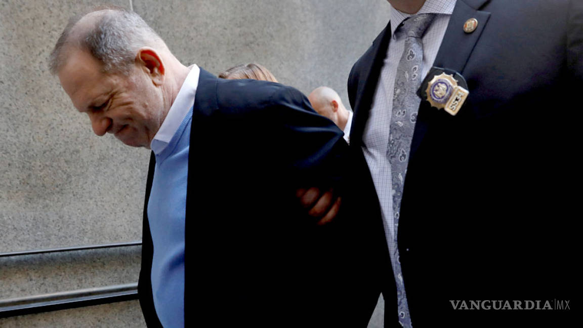 Aíslan en prisión al productor de cine Harvey Weinstein por síntomas de COVID