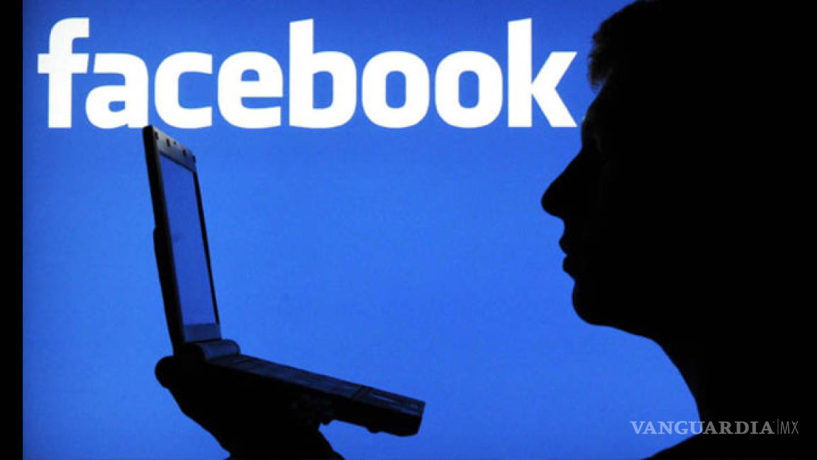 Caen acciones de Facebook por escándalo de filtración de datos en la campaña electoral de EU
