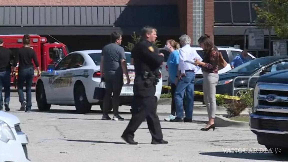 Reportan tiroteo en un supermercado en Tennessee; hay dos muertos y 12 heridos