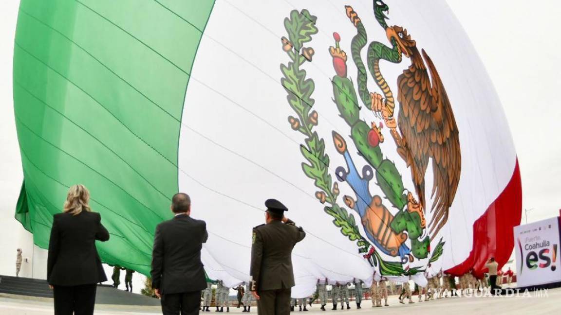 $!En Piedras Negras se ubica el asta de bandera más grande del mundo.