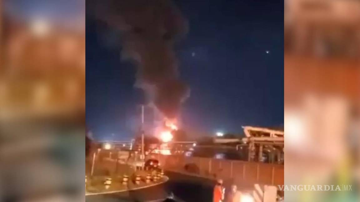 Reportan incendio en refinería de Pemex en Salamanca