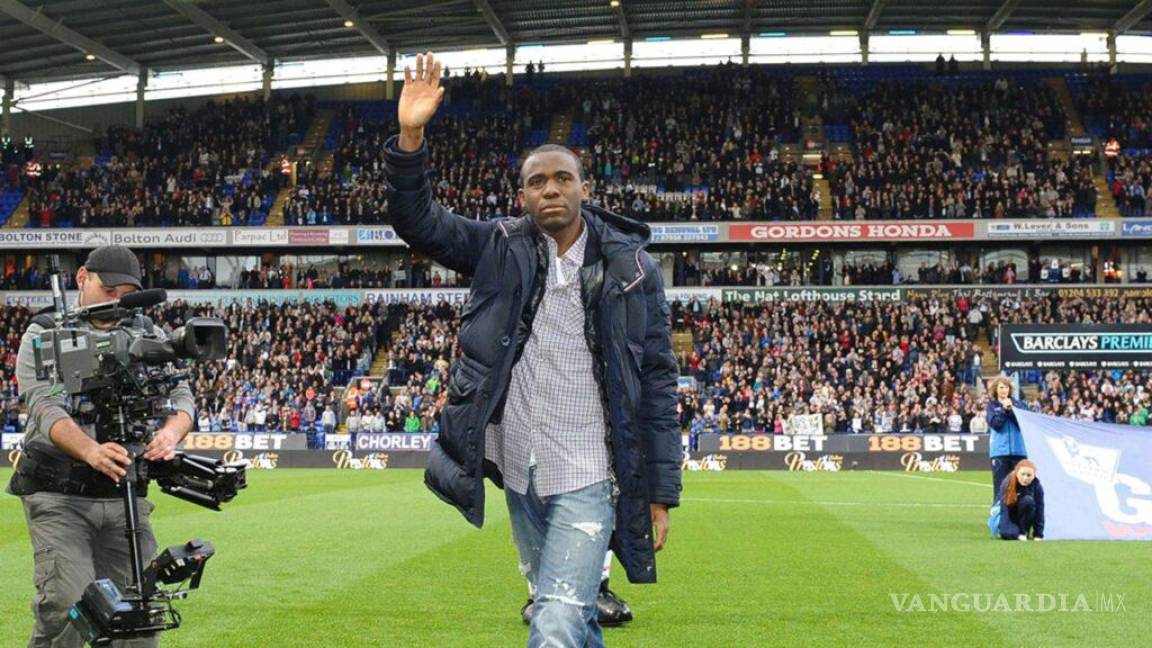 $!Fabrice Muamba sufrió un paro cardiorrespiratorio en pleno partido con el Bolton en 2012.