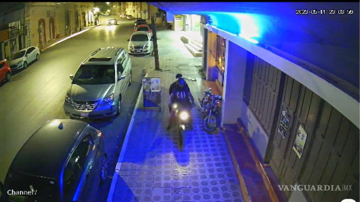 Sonidero de bar en Zona Centro de Saltillo sufre robo de su motocicleta mientras trabajaba