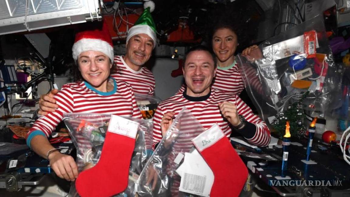 Así celebran los astronautas la Navidad en el espacio dentro de la Estación Espacial Internacional