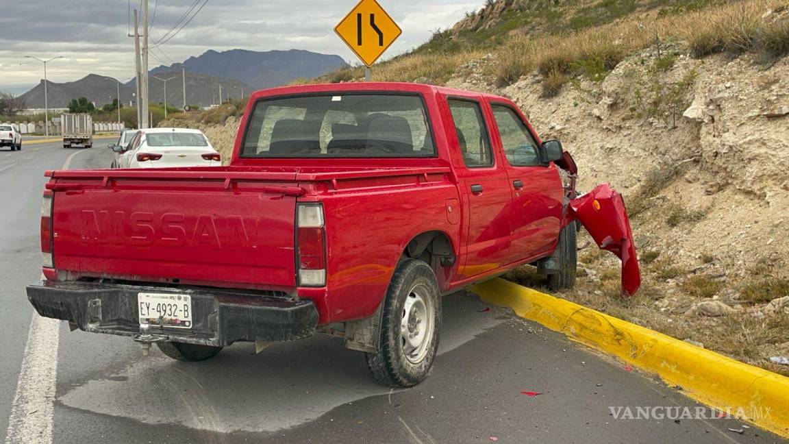 $!La camioneta terminó con daños cuantiosos.