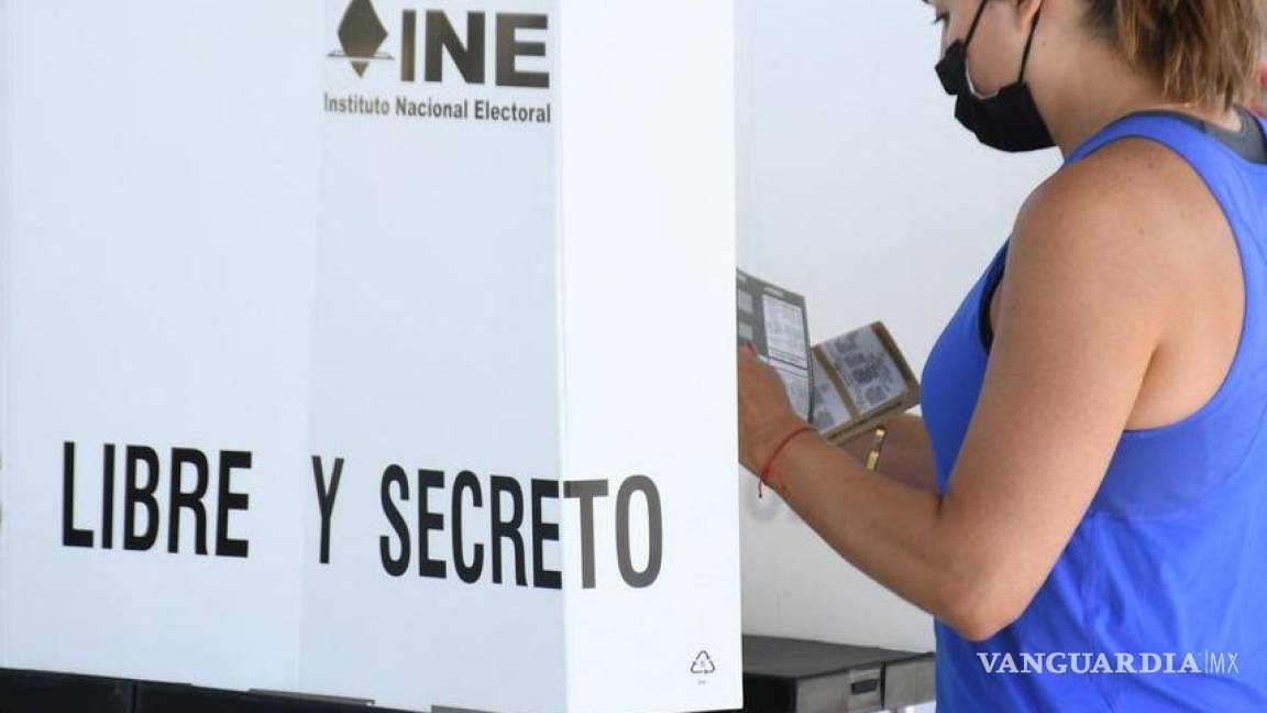 Reitera INE Coahuila: no es delito usar celular en las casillas electorales