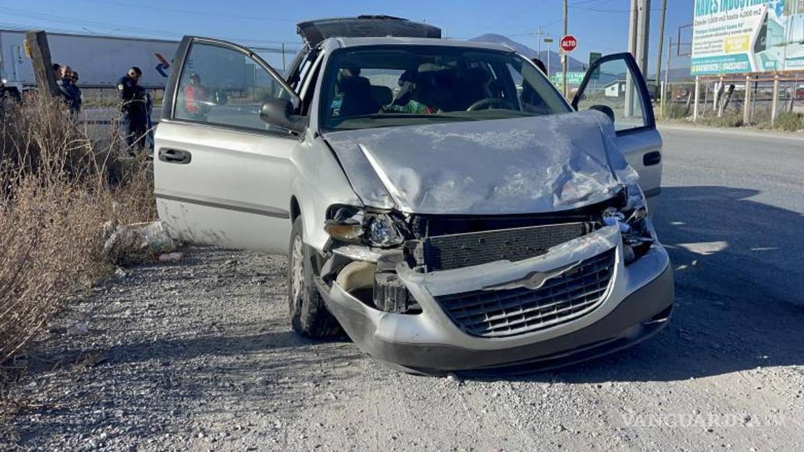 $!El choque ocurrió la mañana de este lunes en la carretera a Derramadero.
