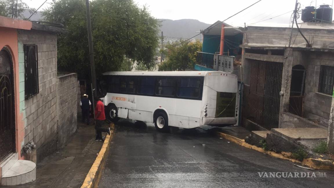 En cuatro horas de lluvia suman 10 accidentes en Saltillo y Ramos Arizpe