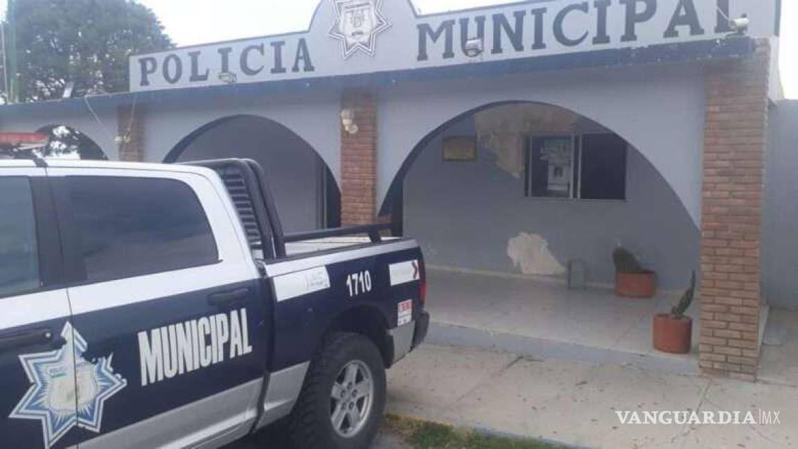 Detienen a tres personas en Arteaga con drogas y armas